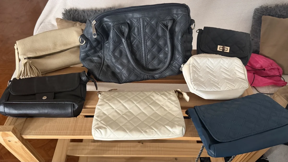 bolsos y carteras. Foto 2 de 3.