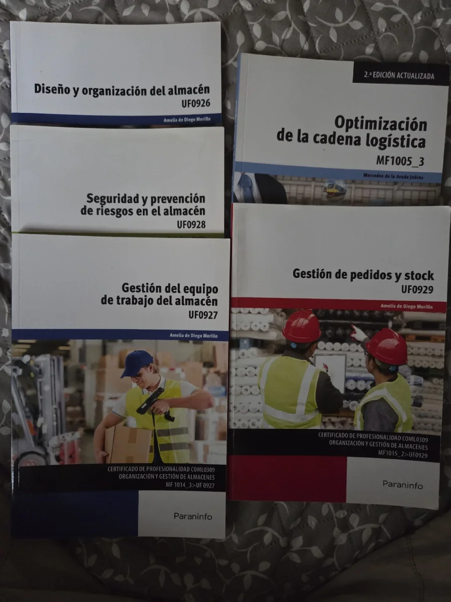 Libros de logística y almacén. Foto 2 de 2.
