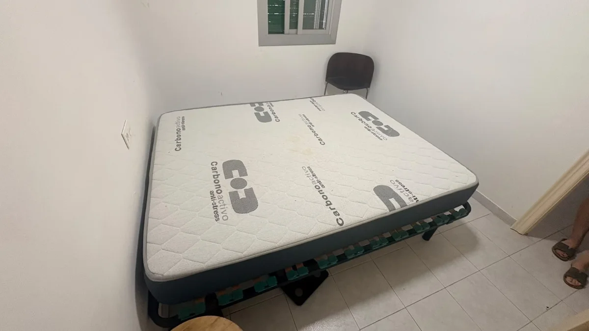 Se regala: colchón viscoelastico. En Fornols. Publicado por An.