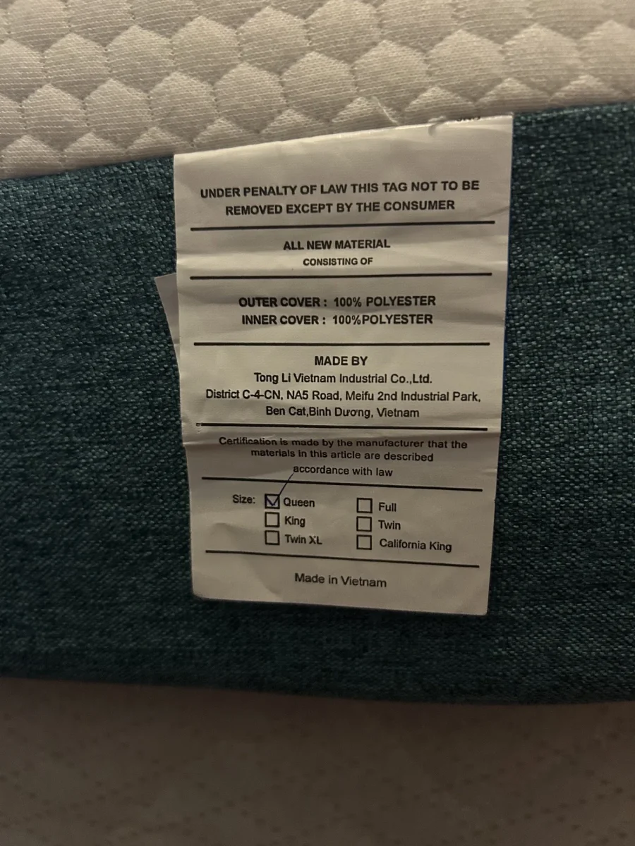 Free Queen size Mattress + 2 box. Photo 2 of 5.