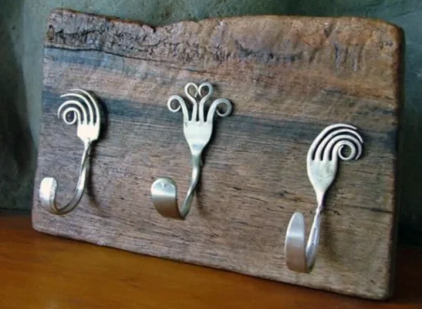 Idea de reciclaje: IDEA, Decoración de cocina o perchero. Publicado por Kari.