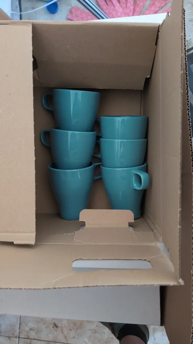 Se regala: Tazas. En València. Publicado por Daniel.