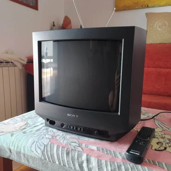 Busco Sony Trinitron!. Foto 2 de 5.