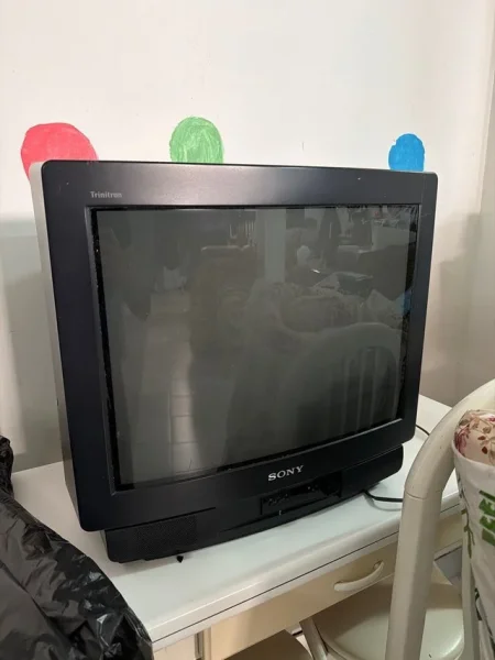 Busco Sony Trinitron!. Foto 3 de 5.