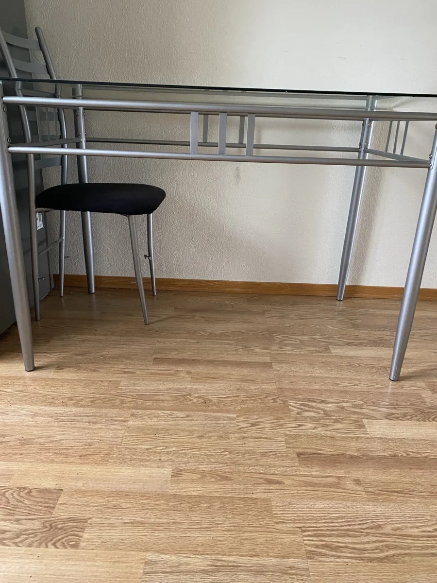 Gis bort: spisebord. I Oslo. Lagt ut av Lejla.