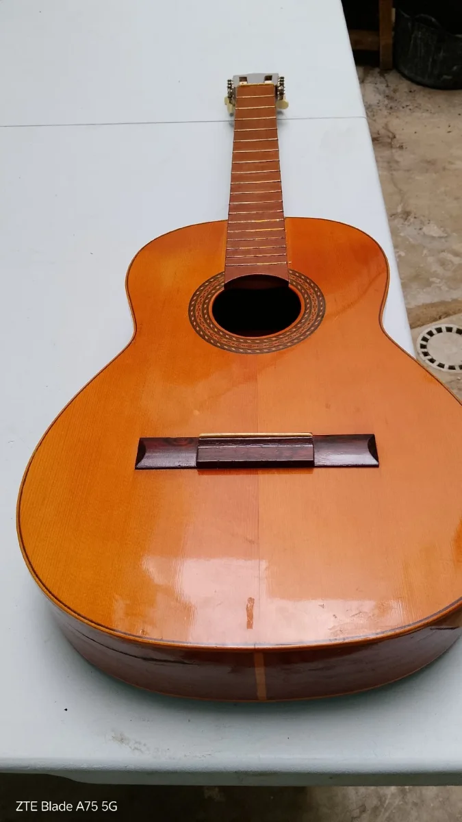 guitarra española. Foto 4 de 4.
