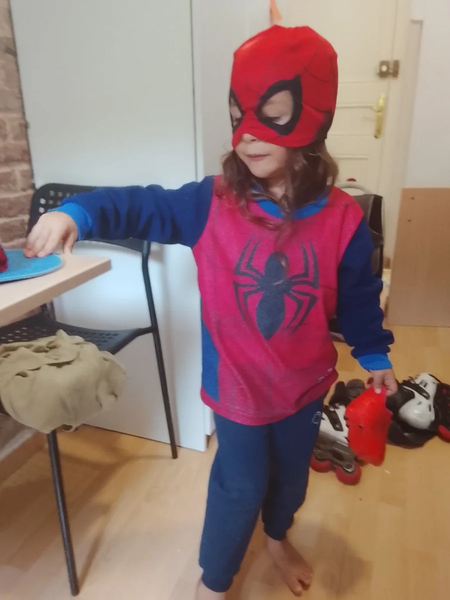 Se busca: busco ropa de niño de 4 -5 años o cositas para el. En Barcelona. Publicado por Piky.