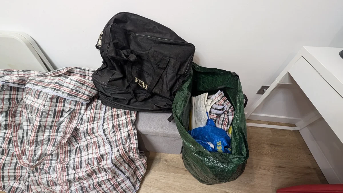 Se regala: Regalo bolsas para mudanzas. En València. Publicado por Borja.